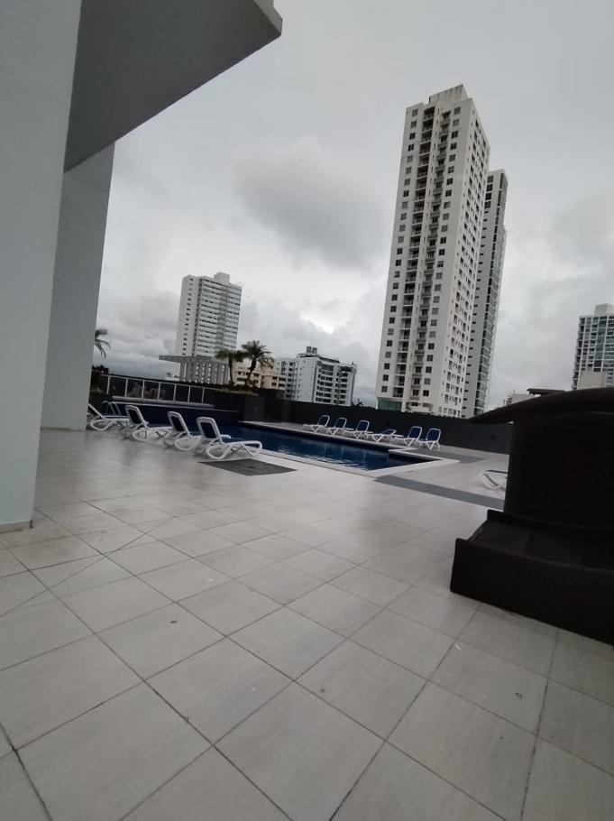 Se vende apartamento en p.h. quadrat