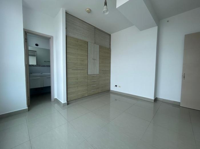 Se vende apartamento en p.h. rainbow towers