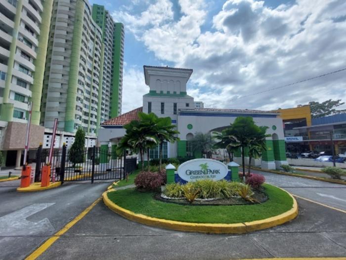 Se vende apartamento en p.h.green park