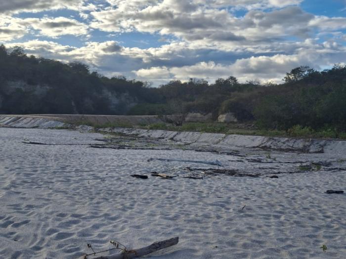 Vendo hermosa finca de 36 hectáreas con vista al mar y entorno natural en el higo