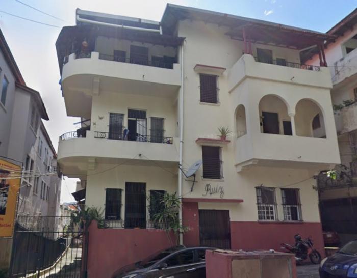 Se vende edificio en perejil