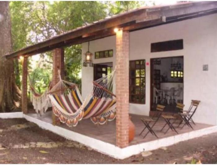 Hermosa casa con frente de playa en isla grande