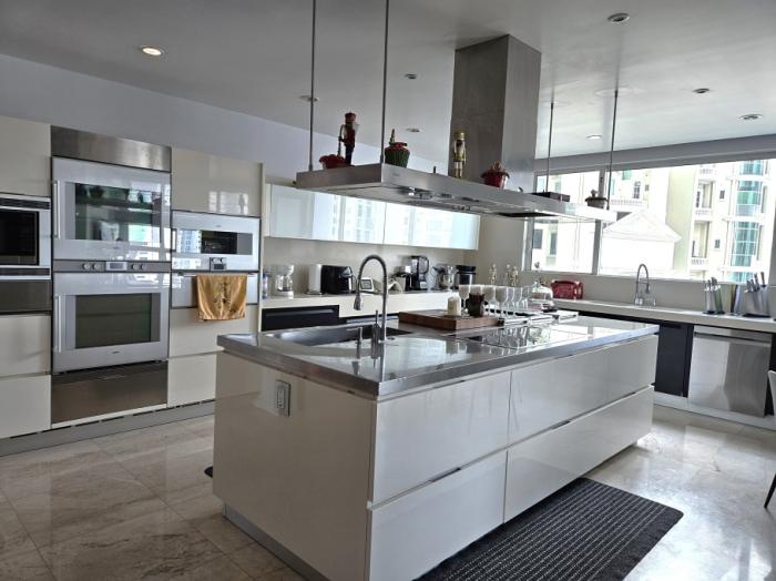 Se vende apartamento en punta pacífica