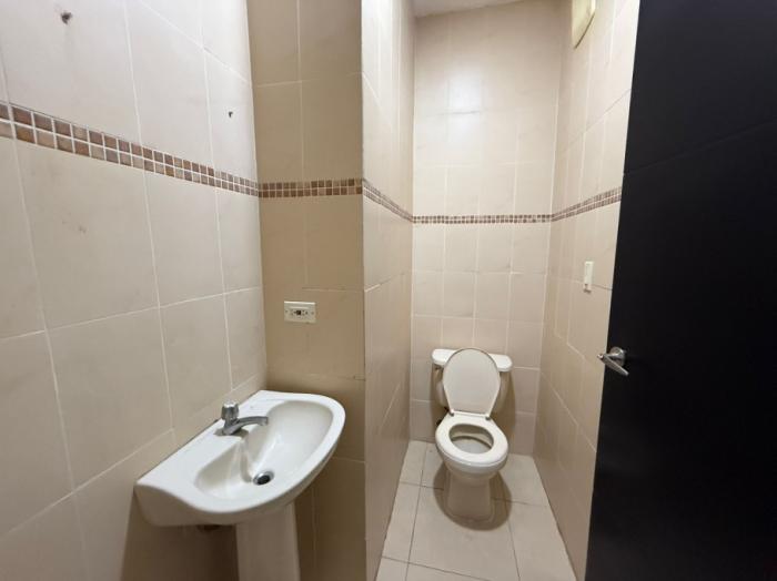 Venta de amplio apartamento en ph parque del mar i, costa del este