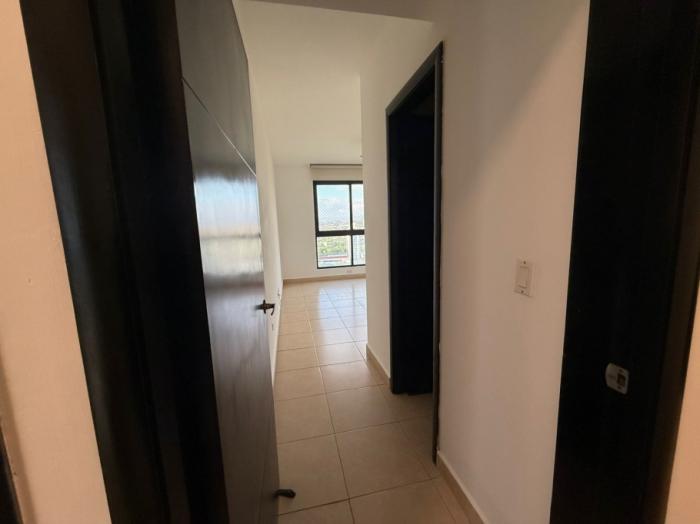 Venta de amplio apartamento en ph parque del mar i, costa del este