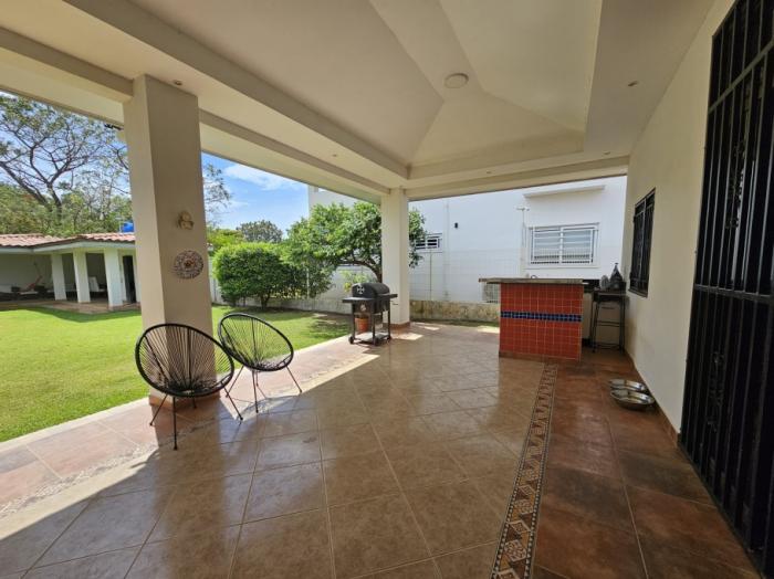 Venta de casa amoblada en coronado