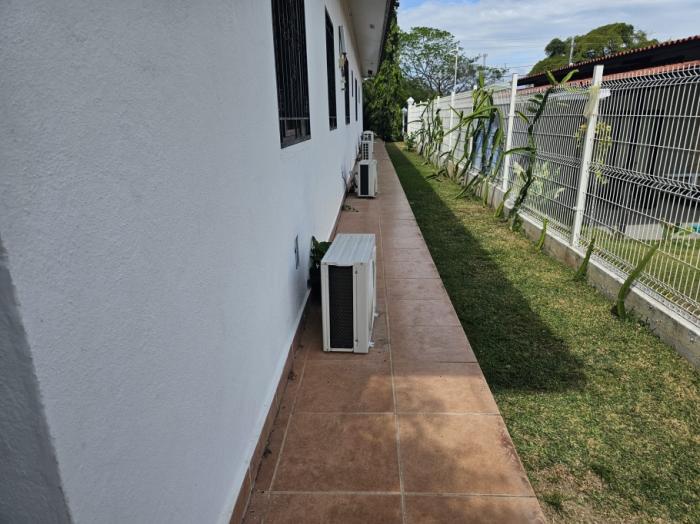 Venta de casa amoblada en coronado