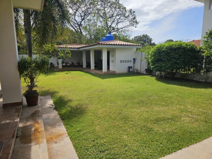 Venta de casa amoblada en coronado