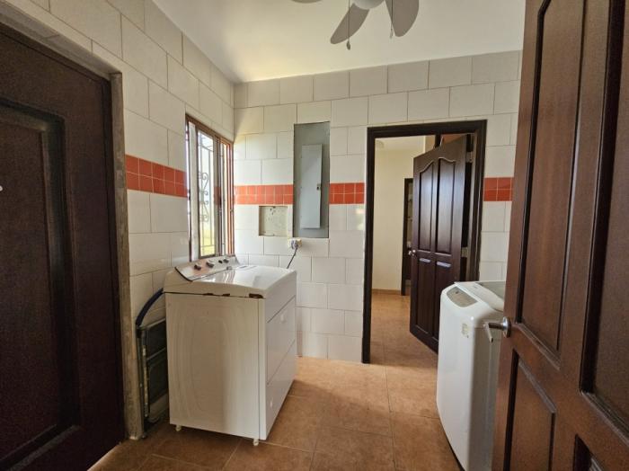 Venta de casa amoblada en coronado