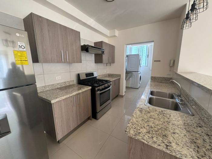 Venta de apartamento ph san roque, via españa