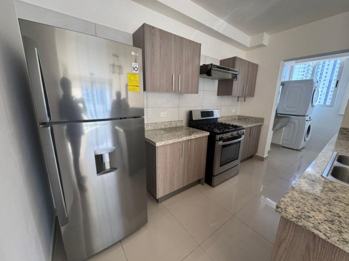 Venta de apartamento ph san roque, via españa