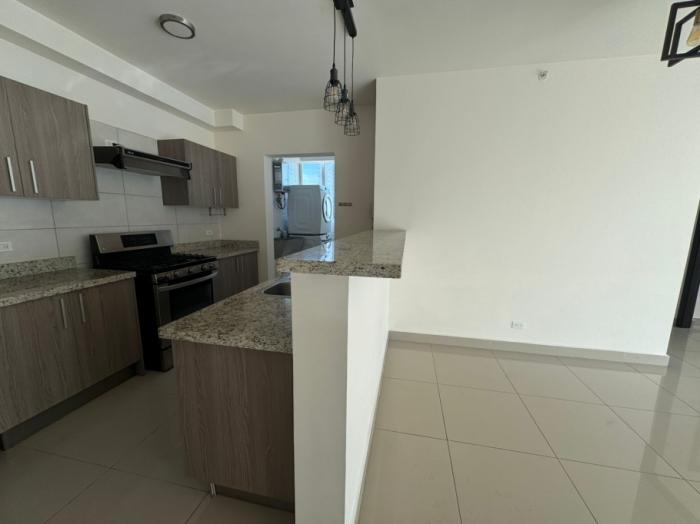 Venta de apartamento ph san roque, via españa
