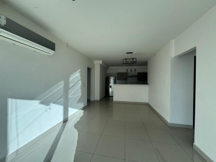 Venta de apartamento ph san roque, via españa
