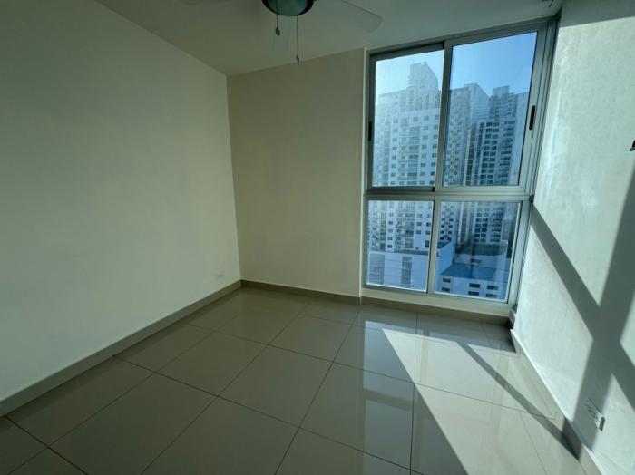 Venta de apartamento ph san roque, via españa