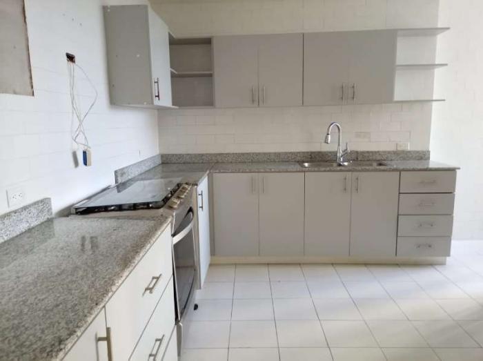 Venta de apartamento en ph pacific hills, torre 300, betania