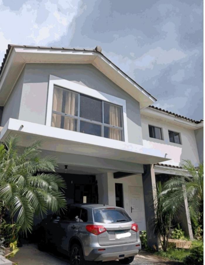 Venta de casa en ph aventura, brisas del golf, sector paseo del norte