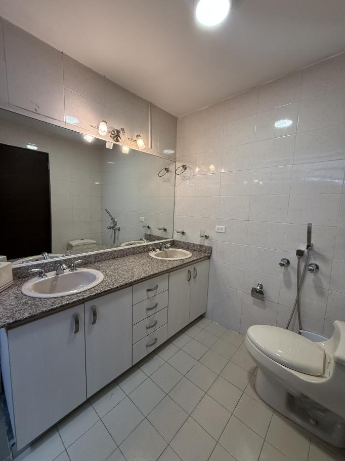 Se alquila apartamento en paitilla