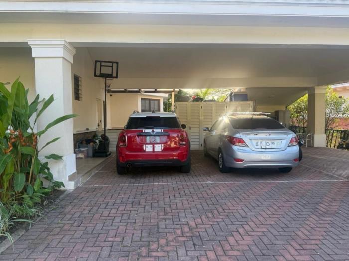 House for sale in ph los senderos