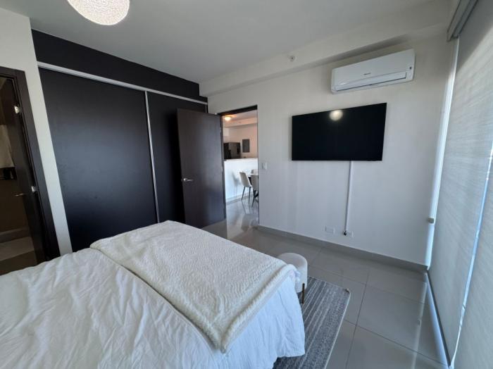 Alquiler de apartamento en ph san roque, vía españa