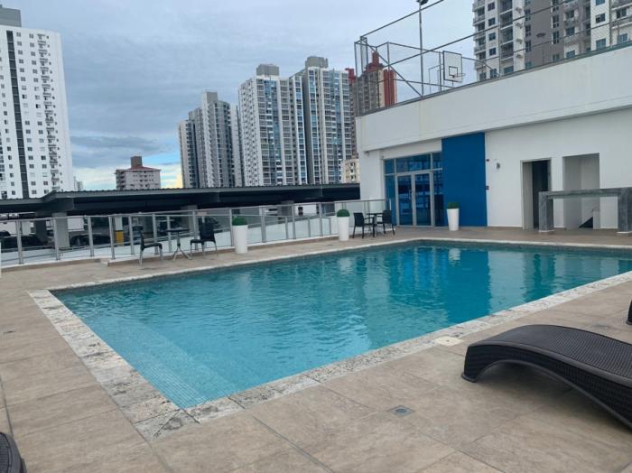 Alquiler de apartamento en ph san roque, vía españa