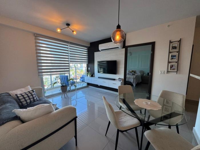 Alquiler de apartamento en ph san roque, vía españa