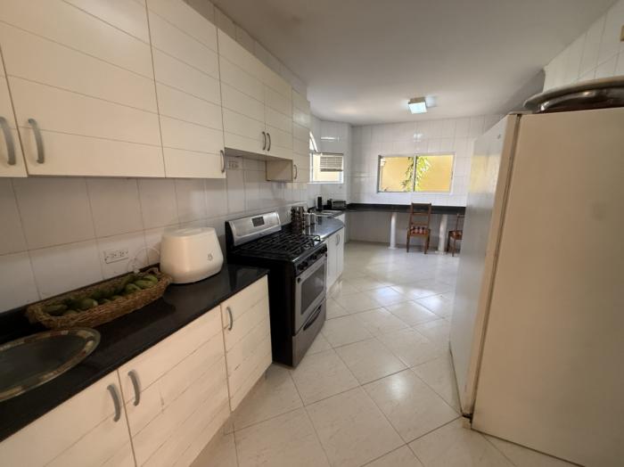 House for sale in ph residencial las perlas