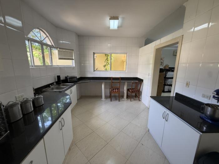 House for sale in ph residencial las perlas
