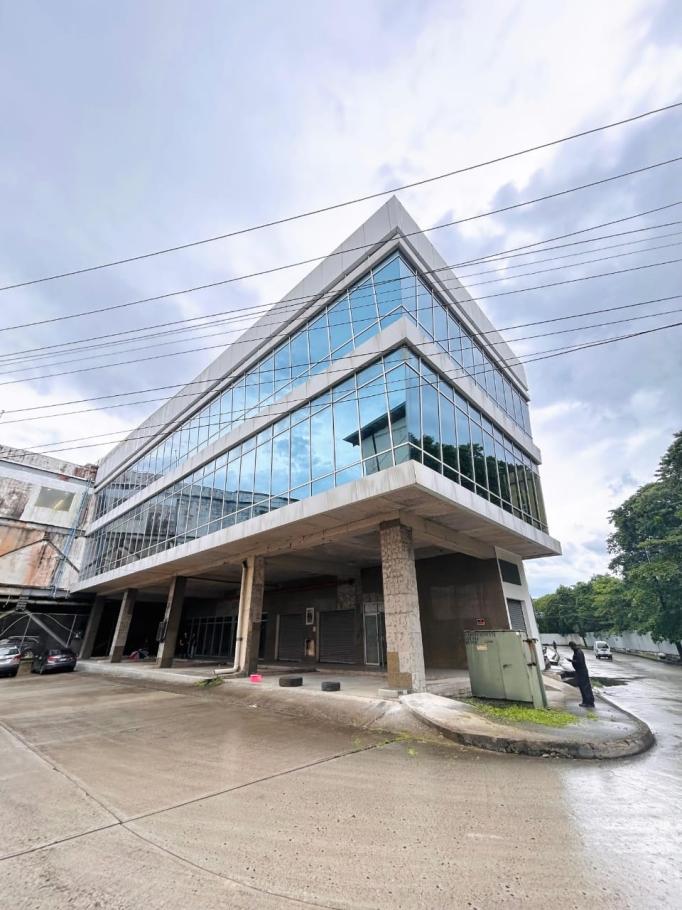 Espacio comercial en venta en punta manzanillo