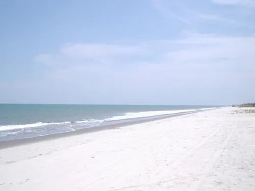 1 HA frente a la playa parcela, con zonificaci