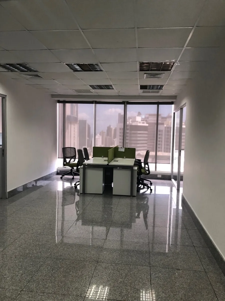 Terminado el Espacio de la Oficina para Alquilar en BICSA Financial tower