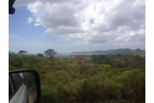 SE VENDE TERRENO EN PLAYA LEONA, LA CHORRERA. PANAMÁ. 143 HECTARÉAS