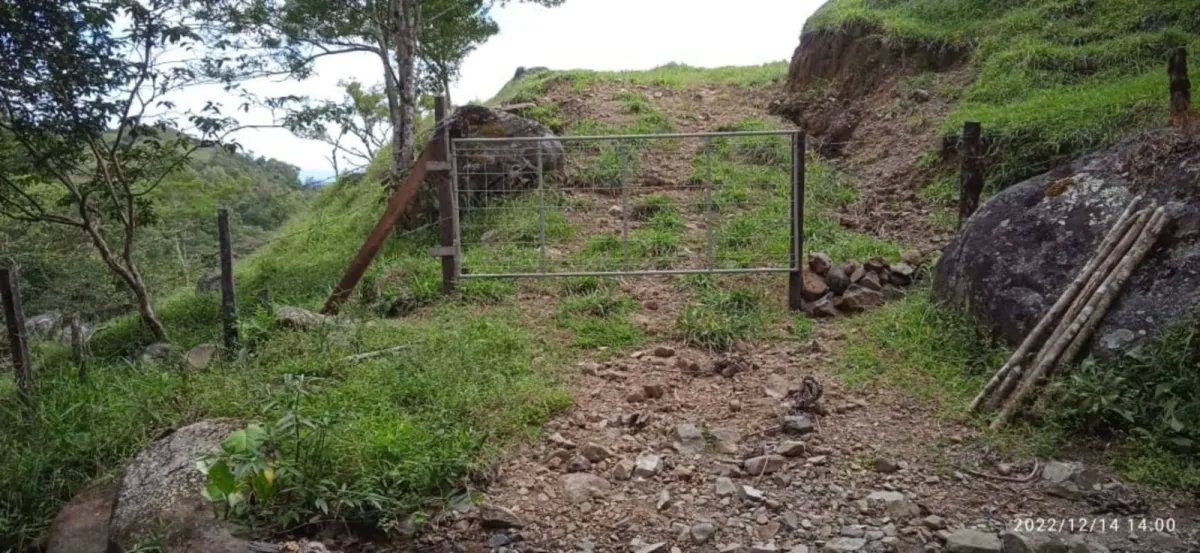 Cattle ranch or private hideaway with amazing views