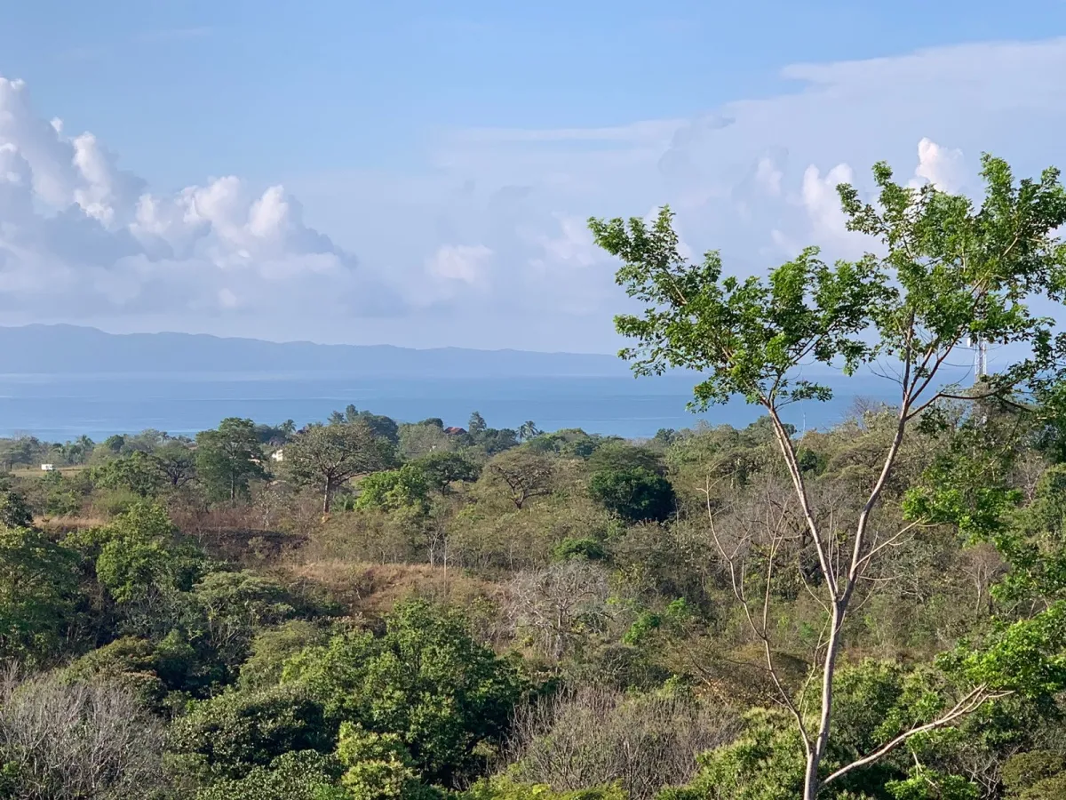 PROPIEDAD EN VENTA EN SANTA CATALINA CON VISTAS PANORAMICAS AL MAR