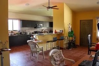 Gran casa con excelentes vistas a la monta