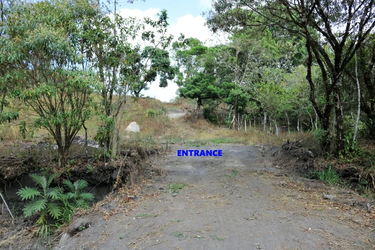 Hermoso lote a poca distancia del centro de volcan