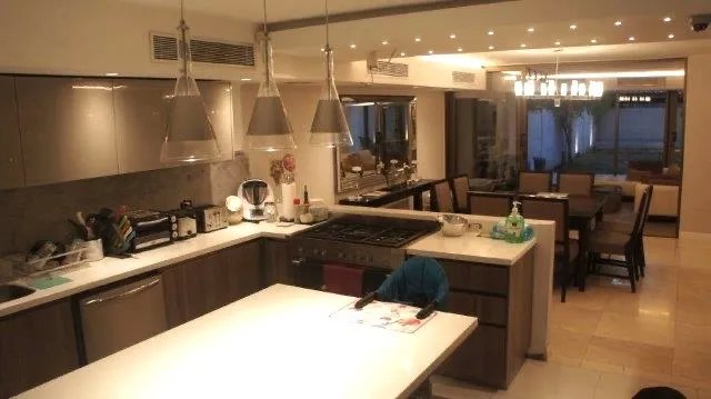 En expansión, 4 dormitorios, parque y frente al mar casa, en el corazón de la ciudad de panamá para la venta