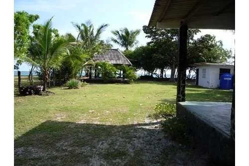 Se vende casa de playa frente al mar, playa malibu, gorgona. panamá