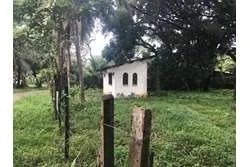 Terreno en playa reina de 1370 m2 titulada