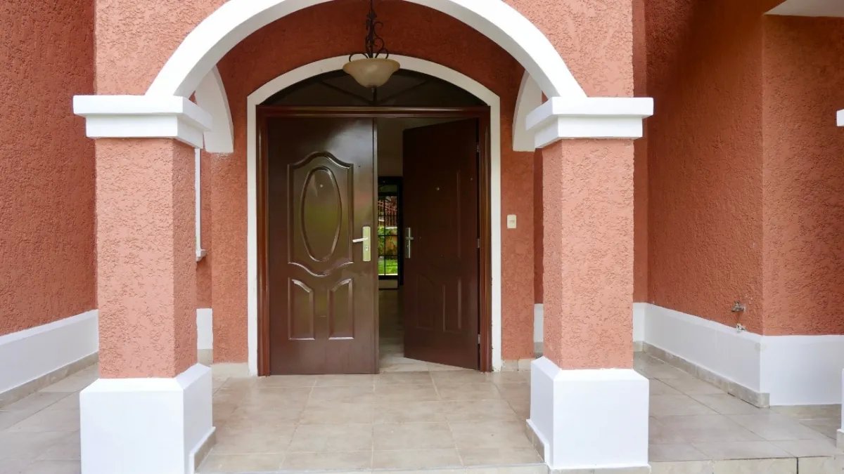 *** casa en venta en clayton village, una residencia privilegiada. ***