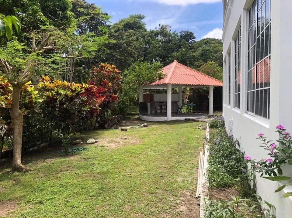 Se alquila casa de 2 habitaciones en el palmar, san carlos, panama oeste