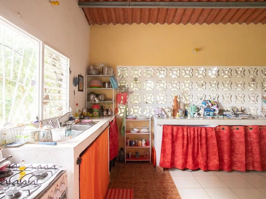 Casa asequible con potencial en gualaca - con opcion de financiamiento!