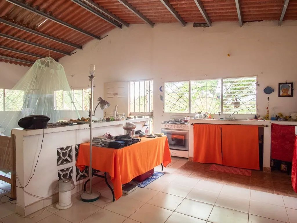 Casa asequible con potencial en gualaca - con opcion de financiamiento!