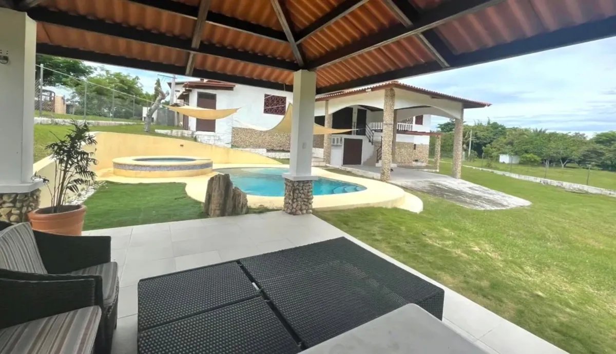 Se alquila casa en punta barco viejo