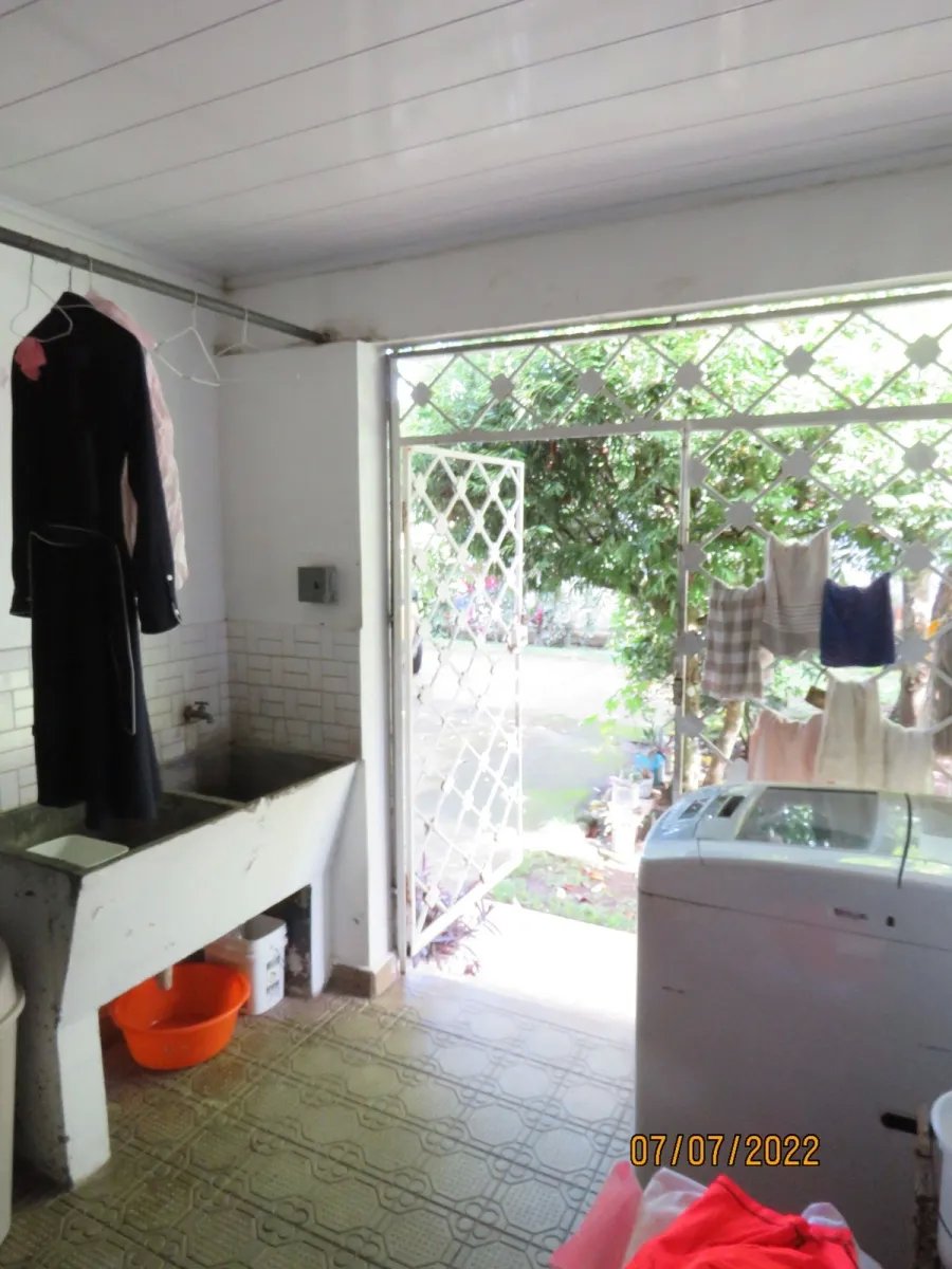 Gran casa familiar junto al centro comercial terronal en zona comercial