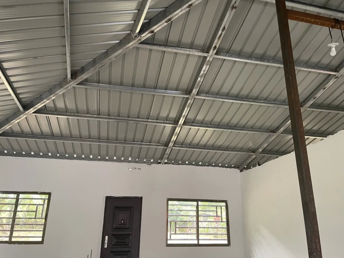Casa casi terminada en un gran terreno en dolega