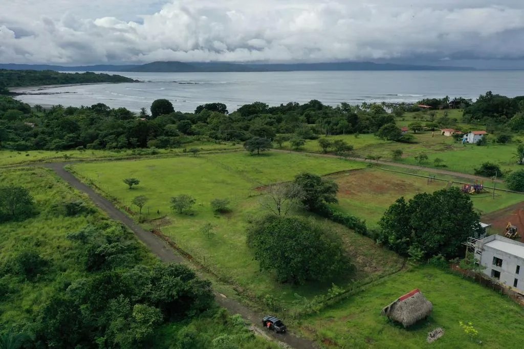 Lotes en venta en el proyecto residencial santa catalina villas, de 1000 metros cuadrados cada uno.