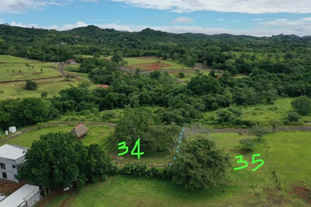 Lotes en venta en el proyecto residencial santa catalina villas, de 1000 metros cuadrados cada uno.