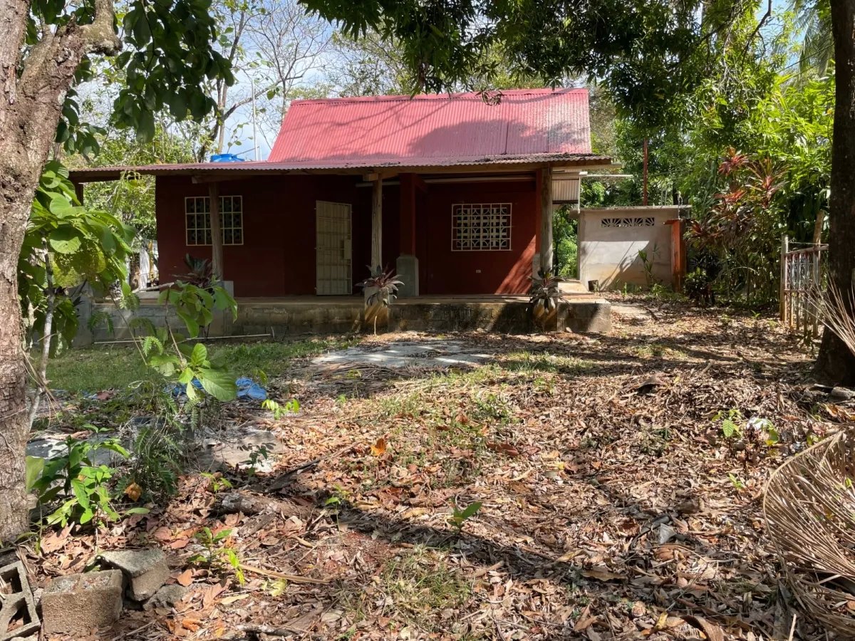 Casa en venta en santa catalina, veraguas.