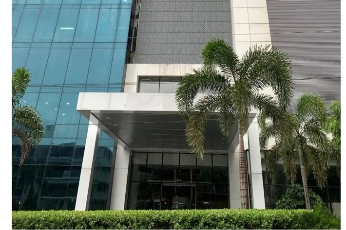 Alquiler de oficina en panama business tower, obarrio