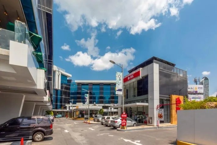 Alquiler de local comercial en vía brasil con vía israel, ciudad de panamá